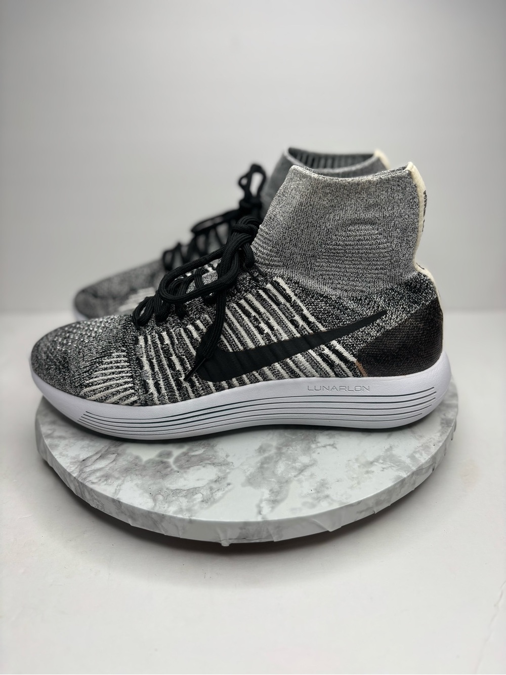 Size 9 - Nike LunarEpic Flyknit Oreo